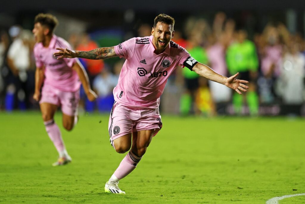 Messi goal celebration with inter miami