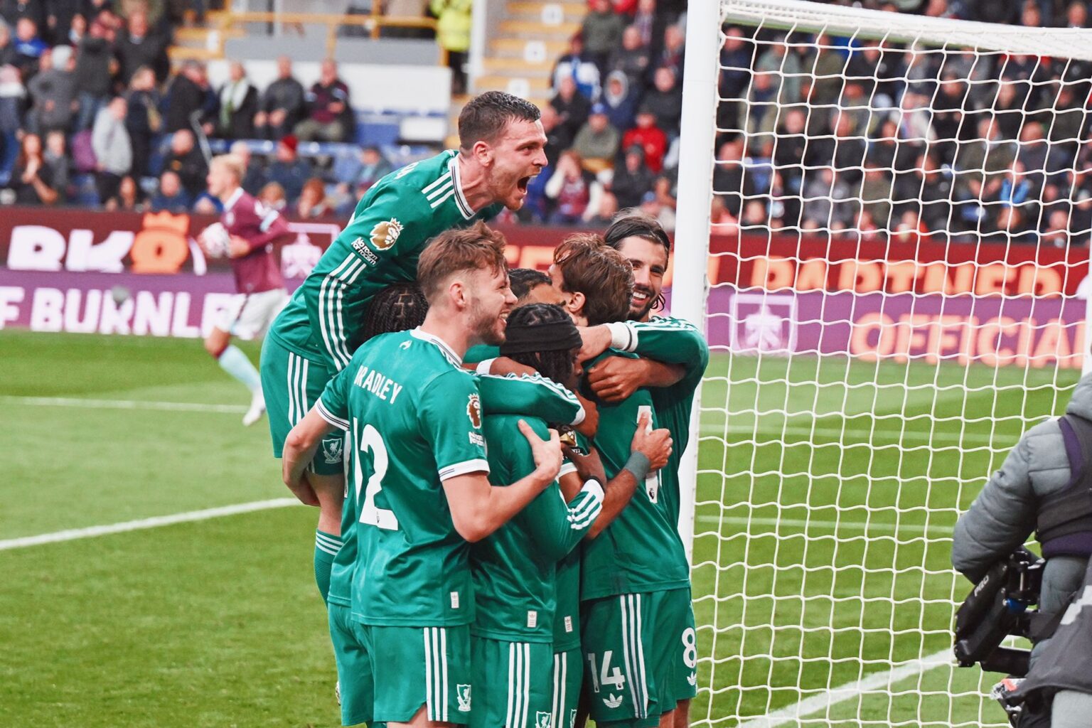 Last-Minute Goal by Salah Leads Liverpool to Victory