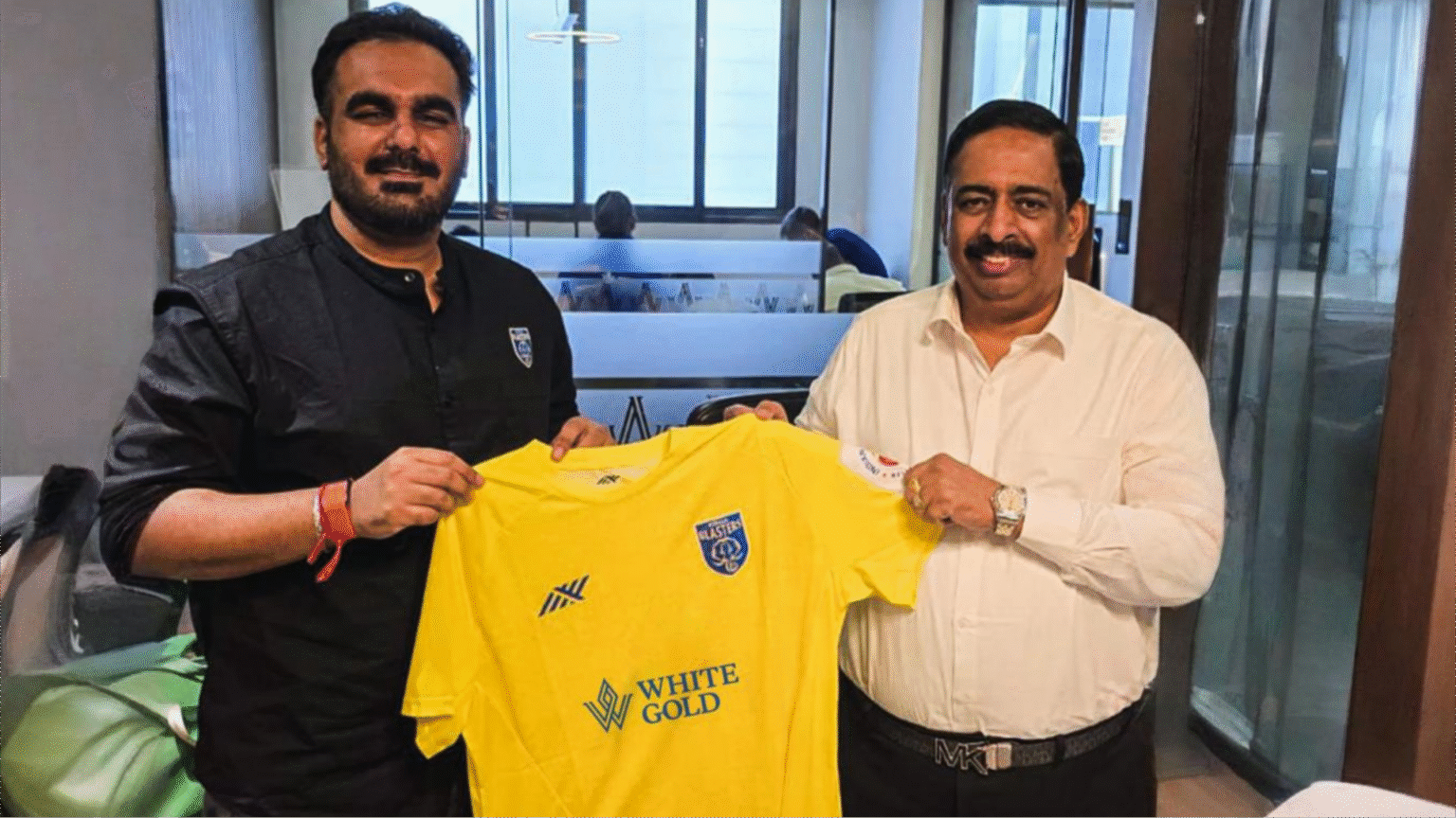 White Gold Becomes Official Gold Buying Partner of Kerala Blasters