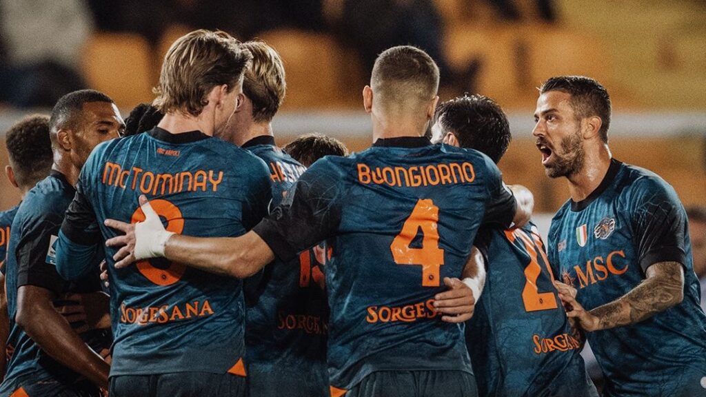 Napoli Holds First Place, Edges Past Lecce by One Goal Napoli Holds First Place, Edges Past Lecce by One Goal