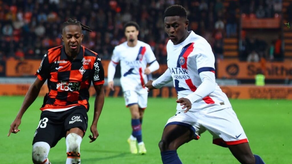 PSG Holds Top Spot in Ligue 1 PSG Holds Top Spot in Ligue 1