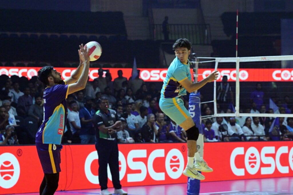 Prime Volleyball League: Ahmedabad Defenders Triumph Over Delhi Tufts in Five-Set Battle