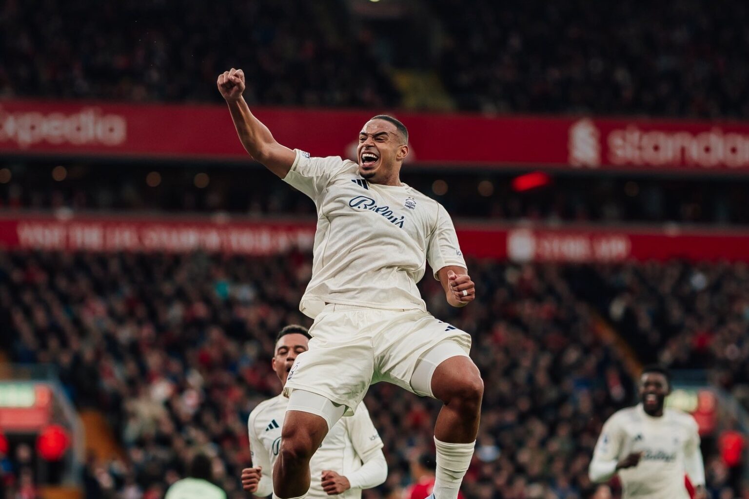 Liverpool Faces Defeat at Anfield as Forest Shines!