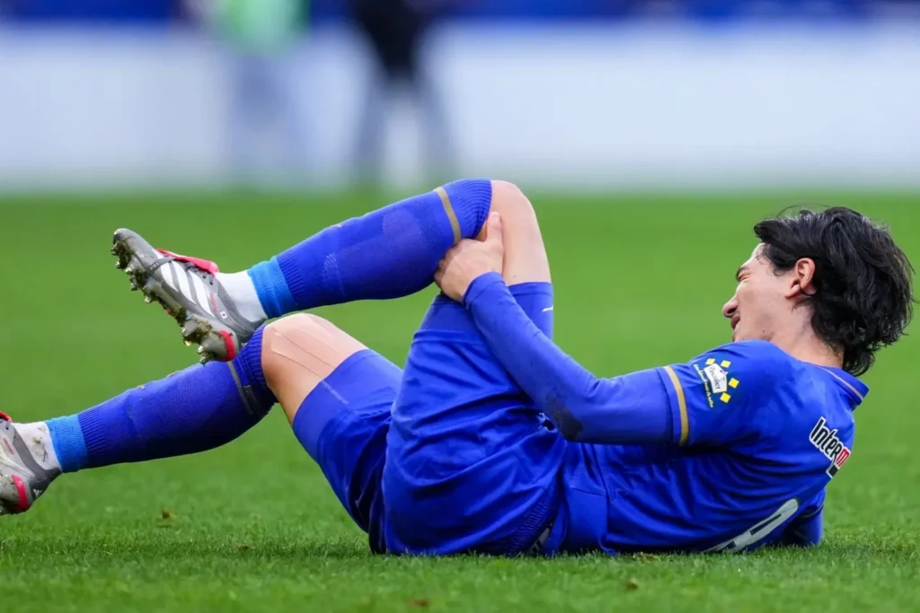 Minaminos Injury Raises Concerns for Japan’s World Cup Hopes