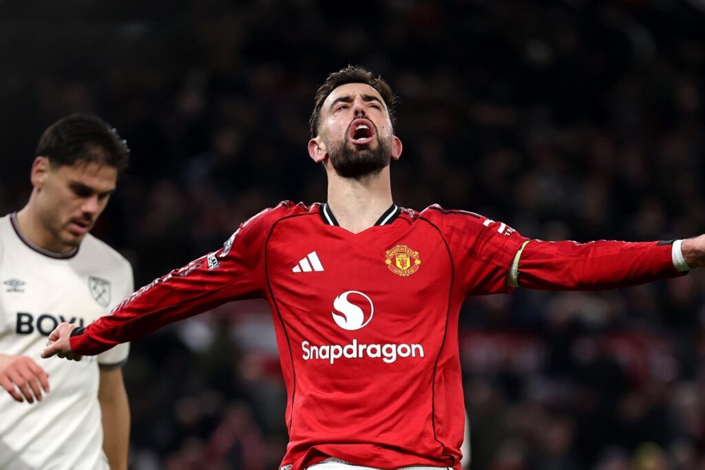 Setbacks Continue: Manchester United Faces Another Defeat at Old Trafford Setbacks Continue: Manchester United Faces Another Defeat at Old Trafford