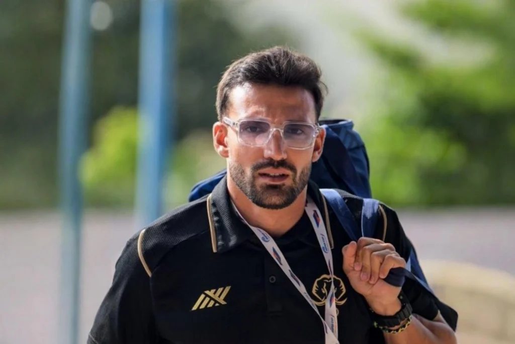 Tiago Alves Leaves India After Playing 68 Minutes for Kerala Blasters Tiago Alves Leaves India After Playing 68 Minutes for Kerala Blasters