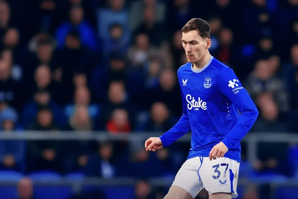 James Garner Signs New Contract with Everton