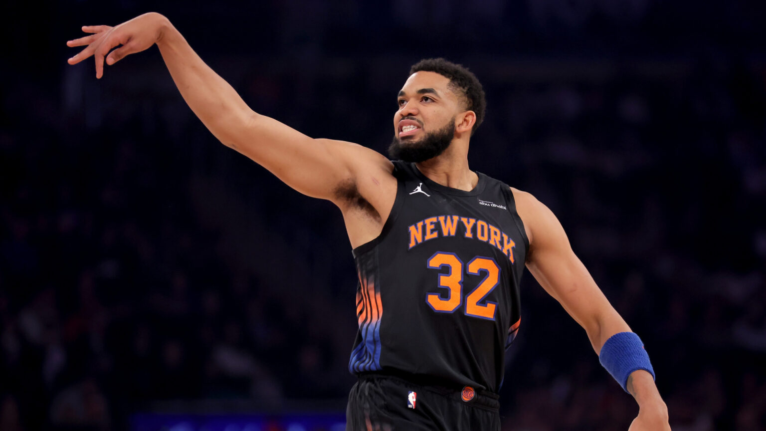 Karl-Anthony Towns Shines as Knicks Secure Fifth Consecutive Victory Karl-Anthony Towns Shines as Knicks Secure Fifth Consecutive Victory