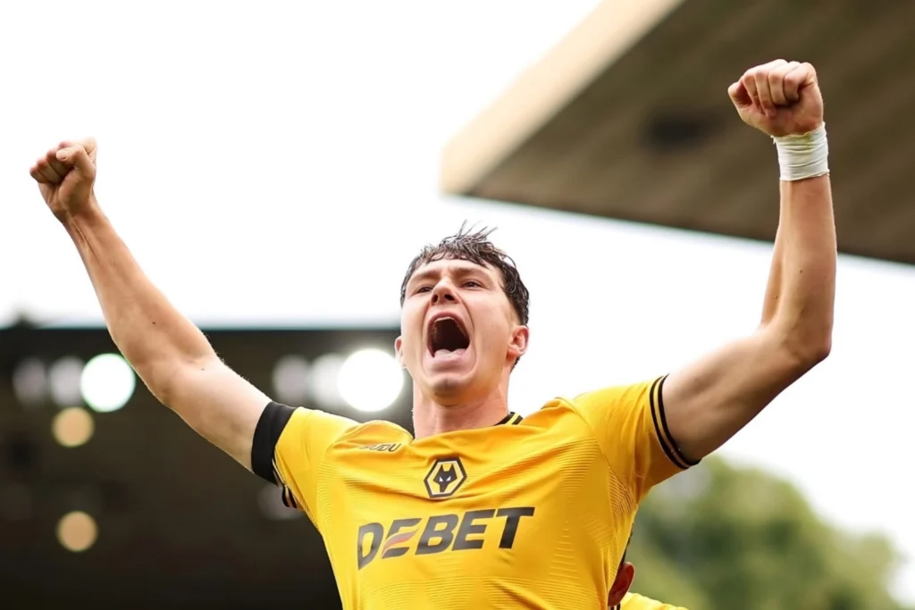 Strand Larse

n Joins Crystal Palace on a £50 Million Deal