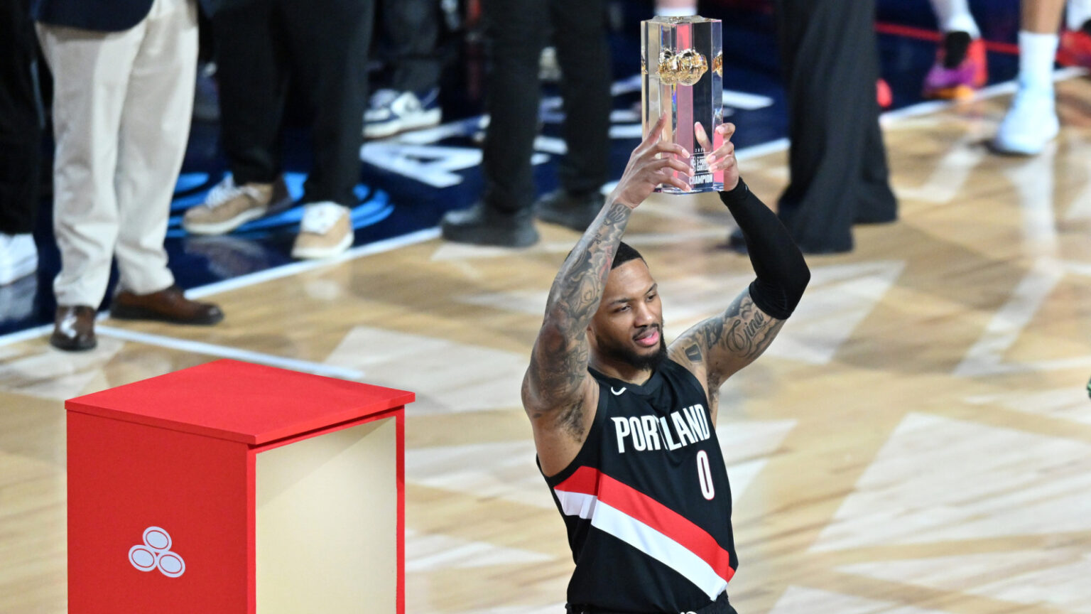 Damian Lillard Wins 3-Point Contest While Recovering from Achilles Injury