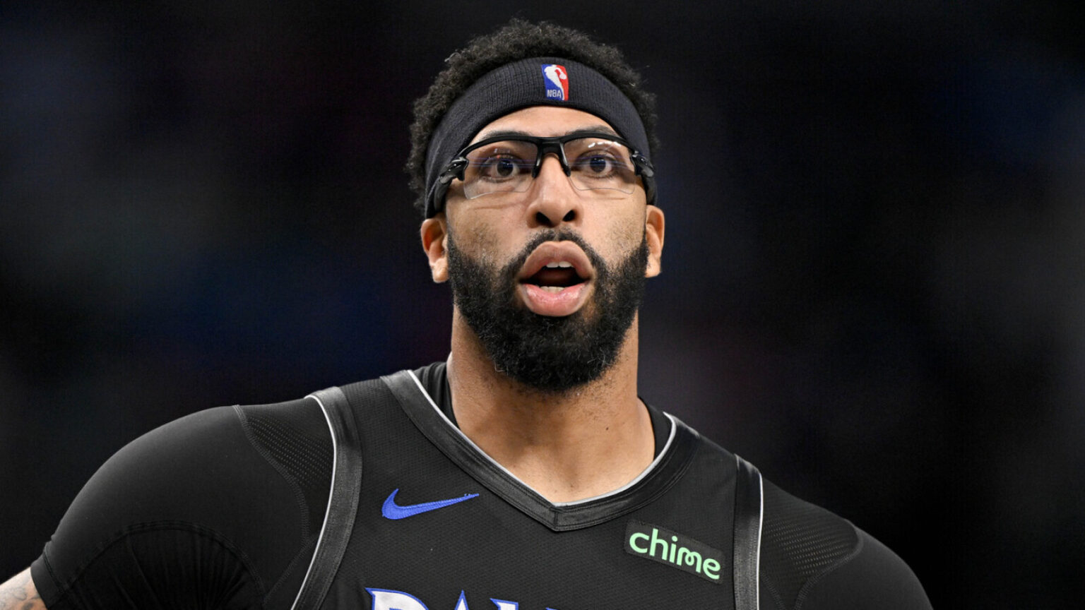 ESPN Raises Questions About Anthony Davis’ Future Extension