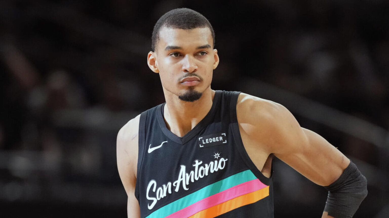 Spurs Secure Ninth Straight Victory Against Pistons