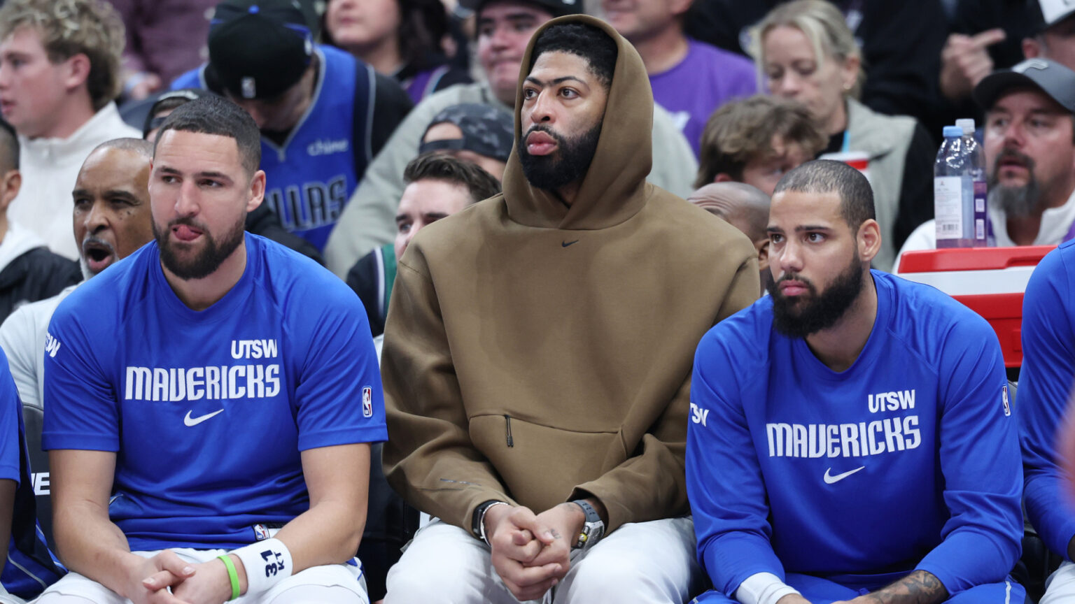 The NBA Quiz: Test Your Knowledge on Players with 25 Points and 15 Rebounds