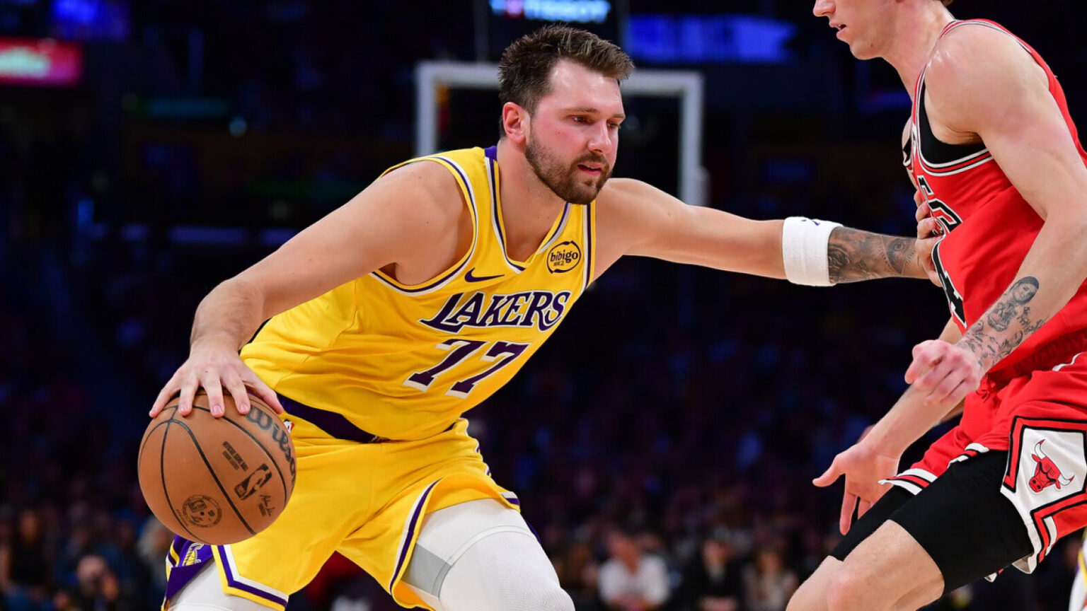 Lakers Bet on Offense to Secure Championships Lakers Bet on Offense to Secure Championships