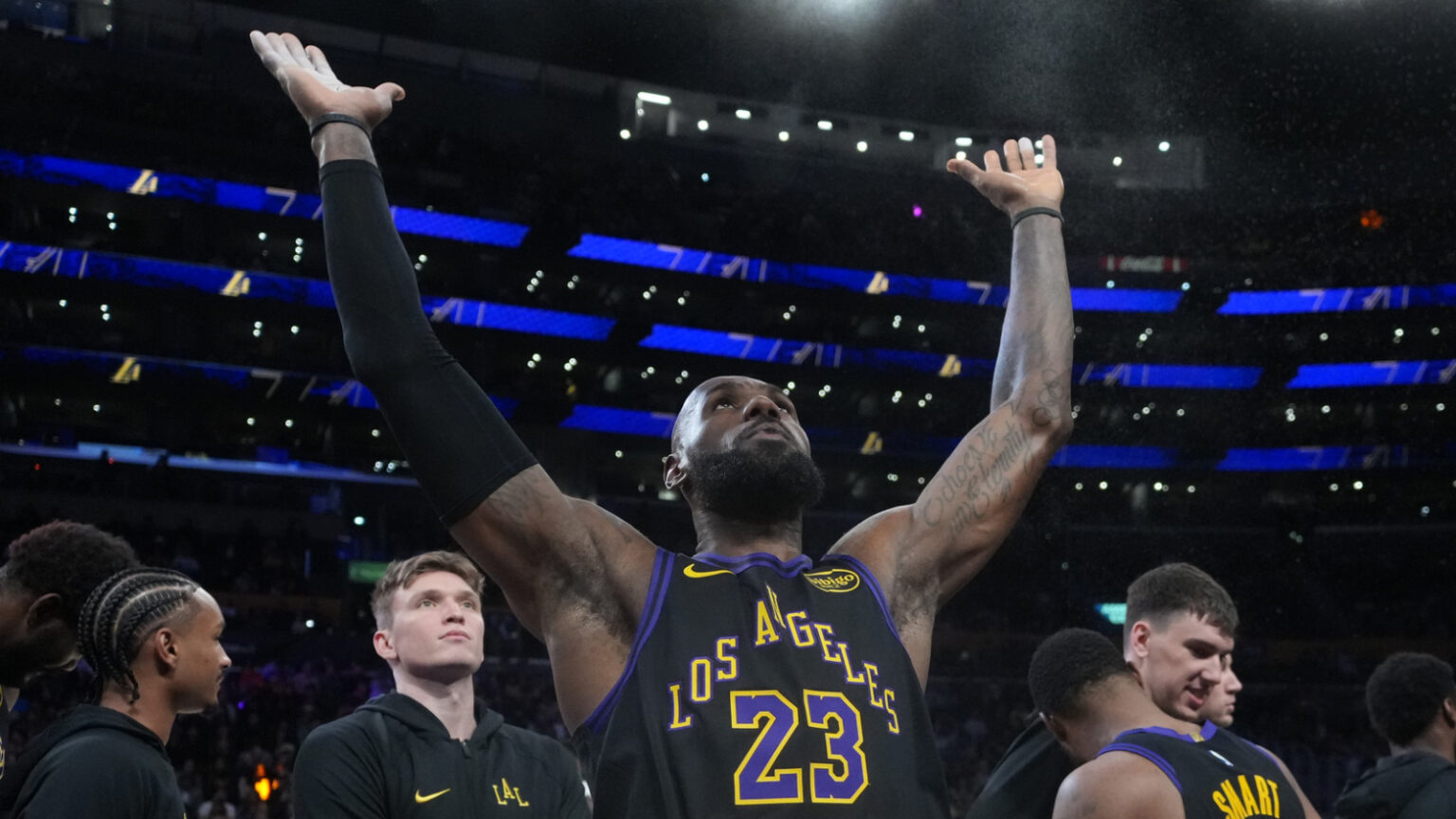 LeBron James Breaks Another NBA Record, Surpassing Kareem Abdul-Jabbar