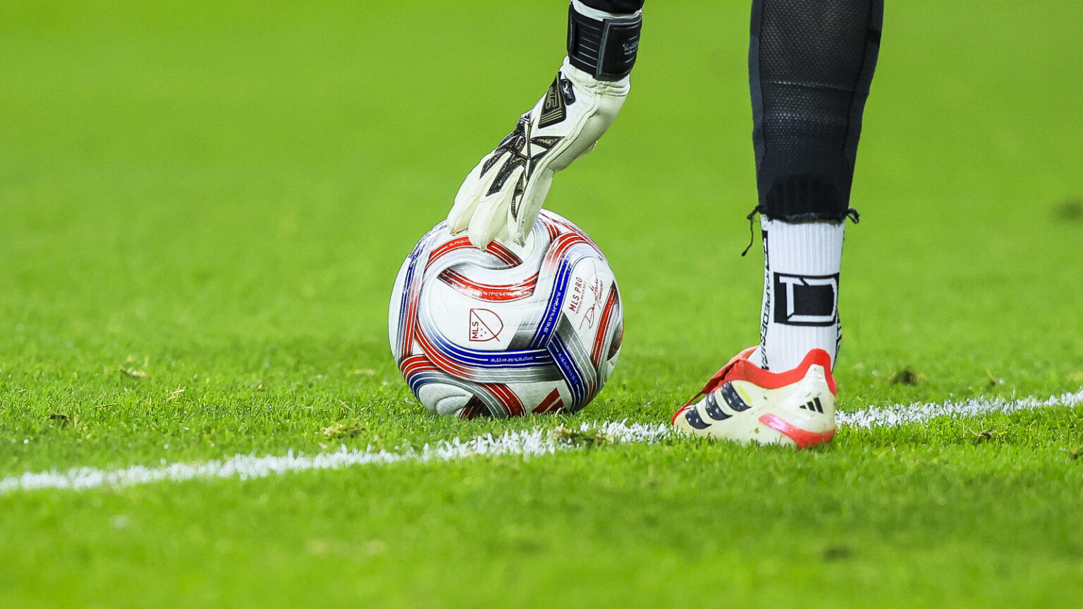 Manchester United Striker Shines with Two Goals in Wales’ Victory Against Switzerland