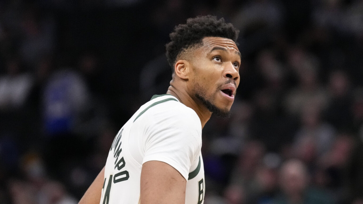 New Report on Giannis Antetokounmpo and Bucks Drama Keeps Trade Rumors Alive