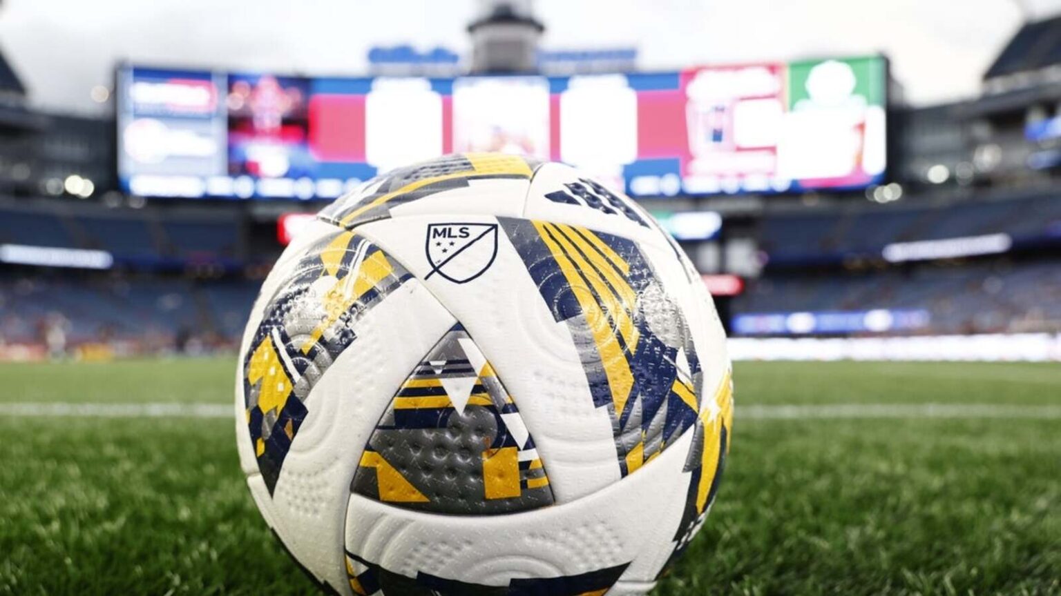 Revs Bring in Marcos Zambrano on Loan from RSL