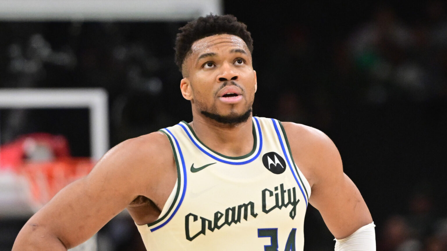 Should the Bucks Consider Resting Giannis Antetokounmpo?