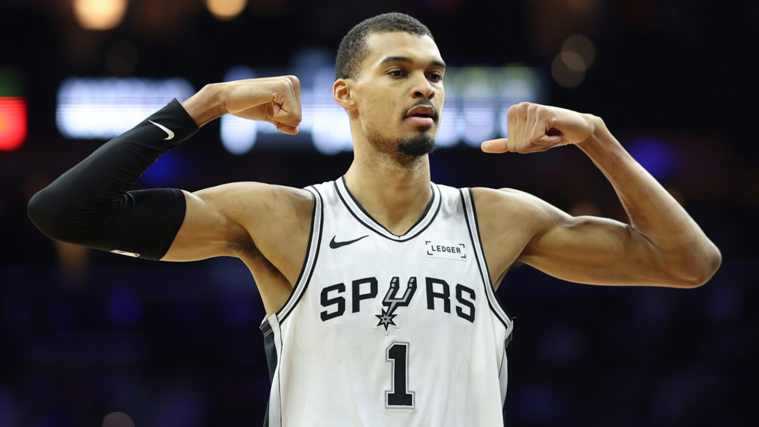 Spurs Wrap Up Extended Road Trip with Impressive Victory Spurs Wrap Up Extended Road Trip with Impressive Victory