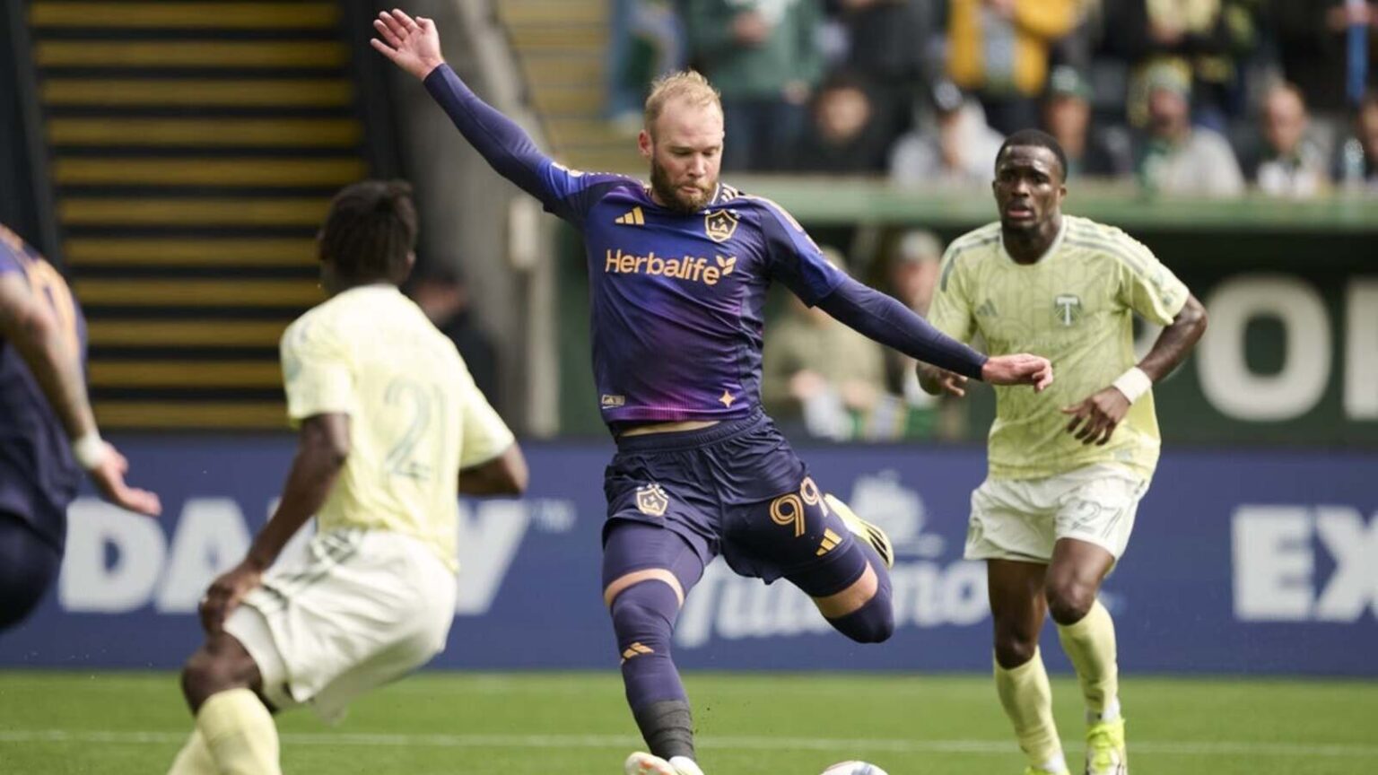 Timbers Secure Draw Against Galaxy Despite Early Red Card