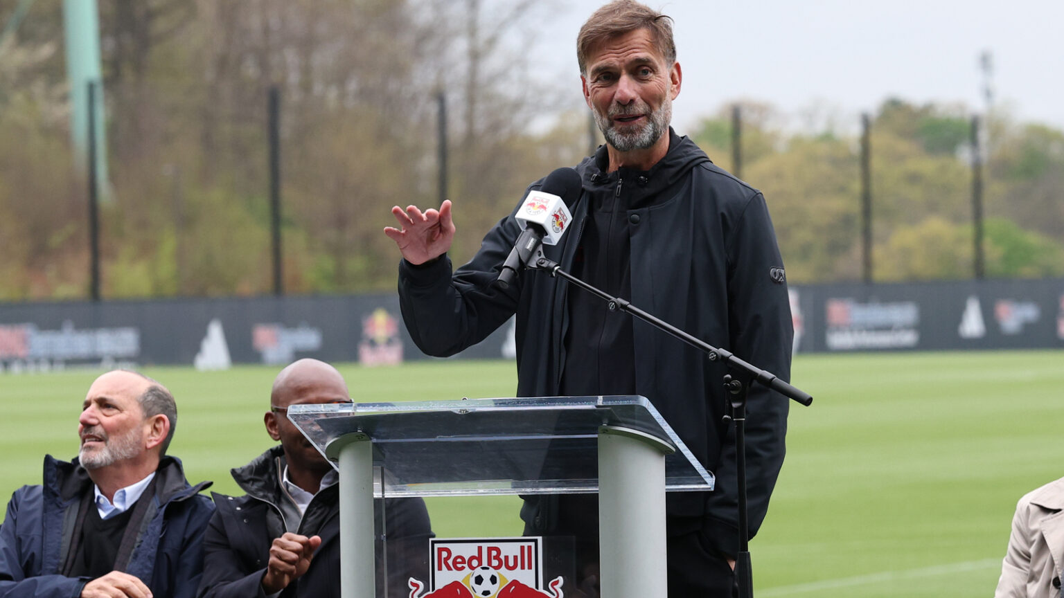 Antonio Valencia Named as New Coach Ahead of 2026 World Cup