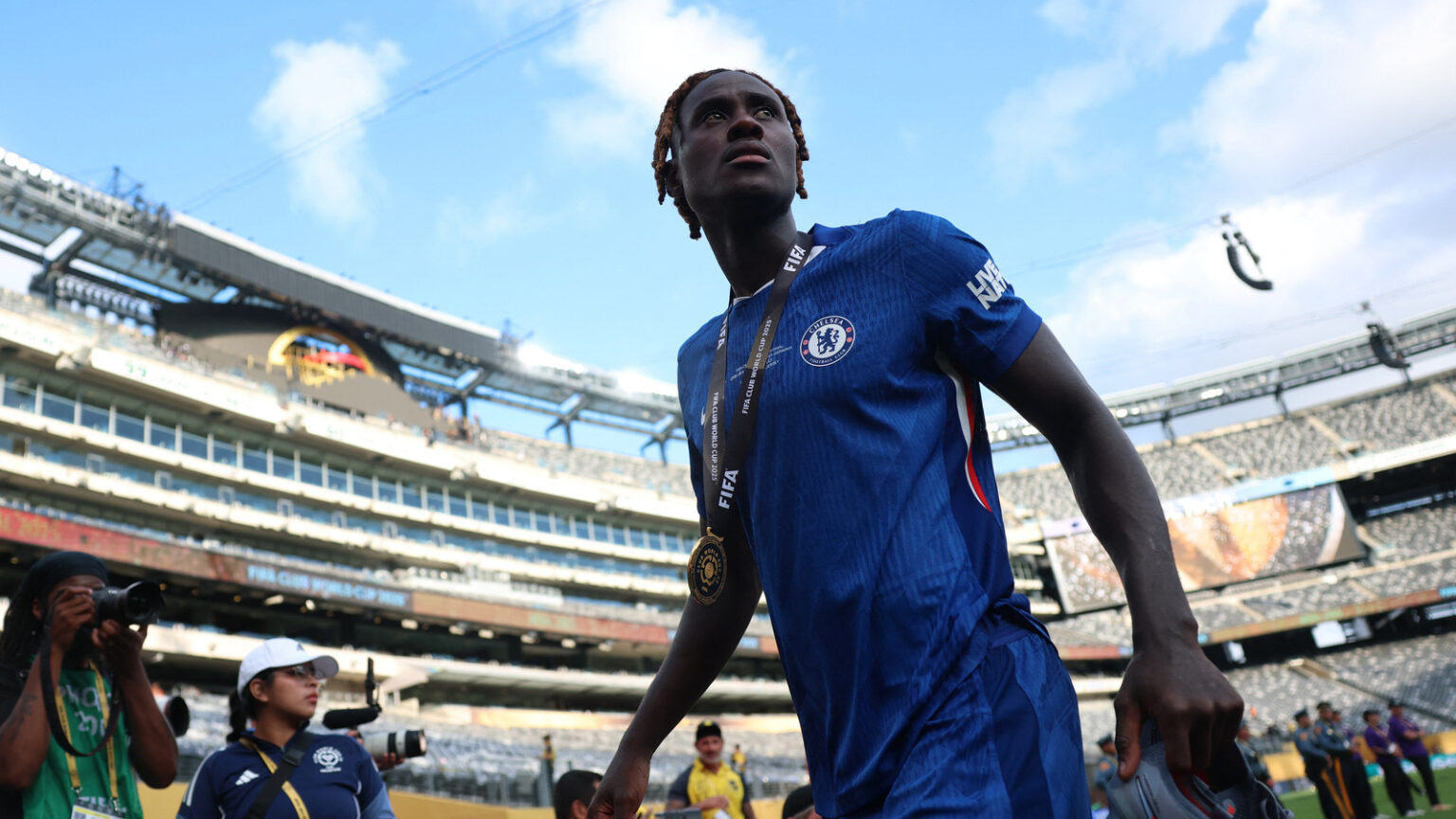Injured Chelsea Defender Returns to Training Before Manchester United Match Injured Chelsea Defender Returns to Training Before Manchester United Match
