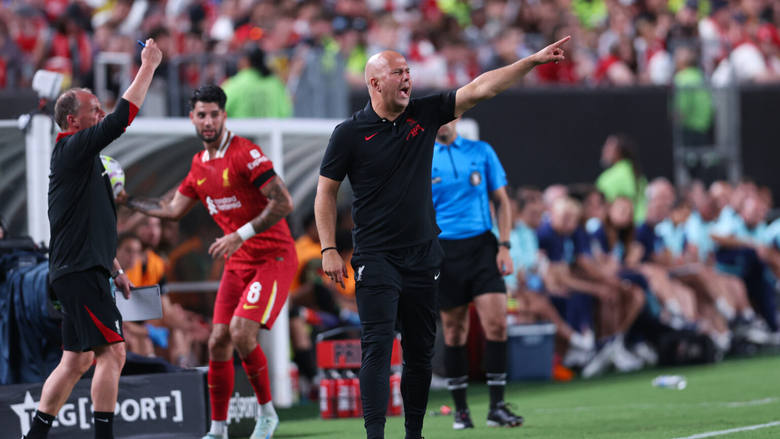 Liverpool Looking to Hire Robin van Persie’s Assistant