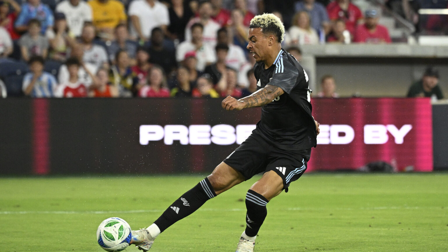 Manchester United Interested in Signing Morgan Rogers, Aston Villa Star Open to Move