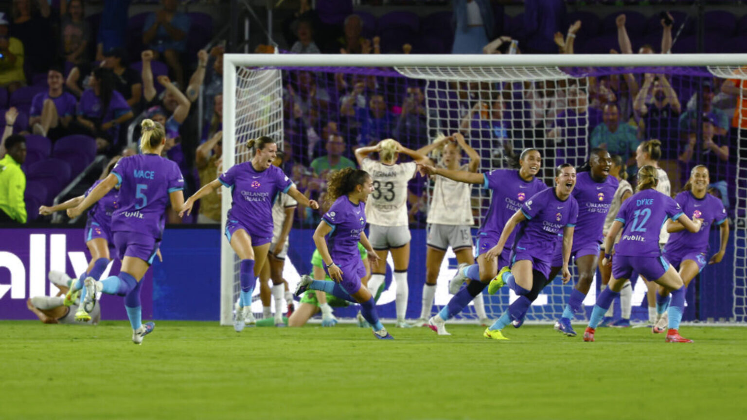NWSL Faces Confusion Over Penalty Kick Rules During ‘After Dark’ Event NWSL Faces Confusion Over Penalty Kick Rules During ‘After Dark’ Event