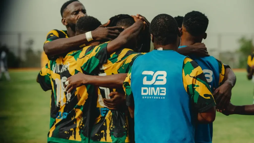 Panthere Tops Fauve Azur in Elite One Match