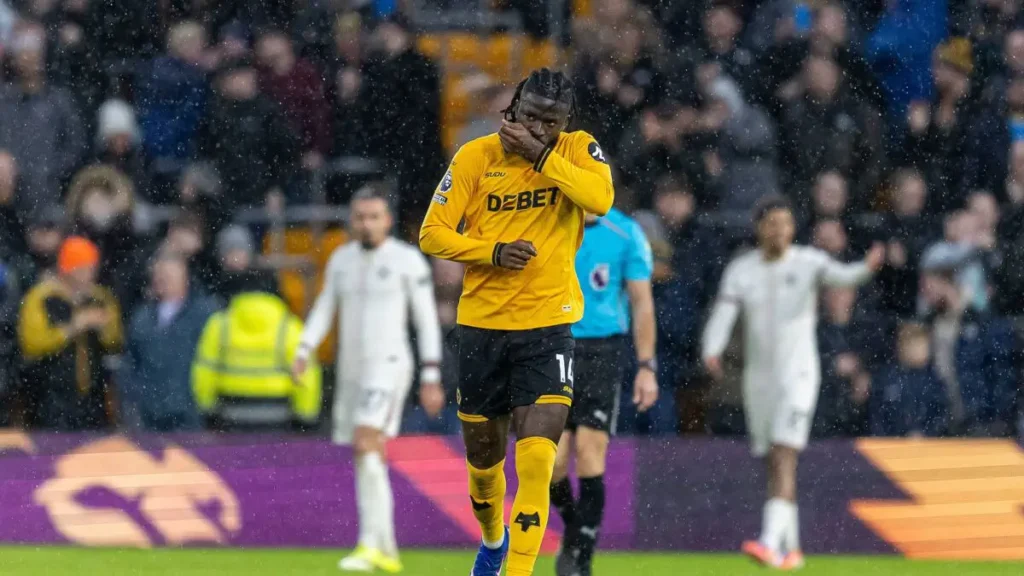 Tolu Arokodare Reportedly Involved in Dressing Room Clash With Mateus Mane Following West Ham Loss