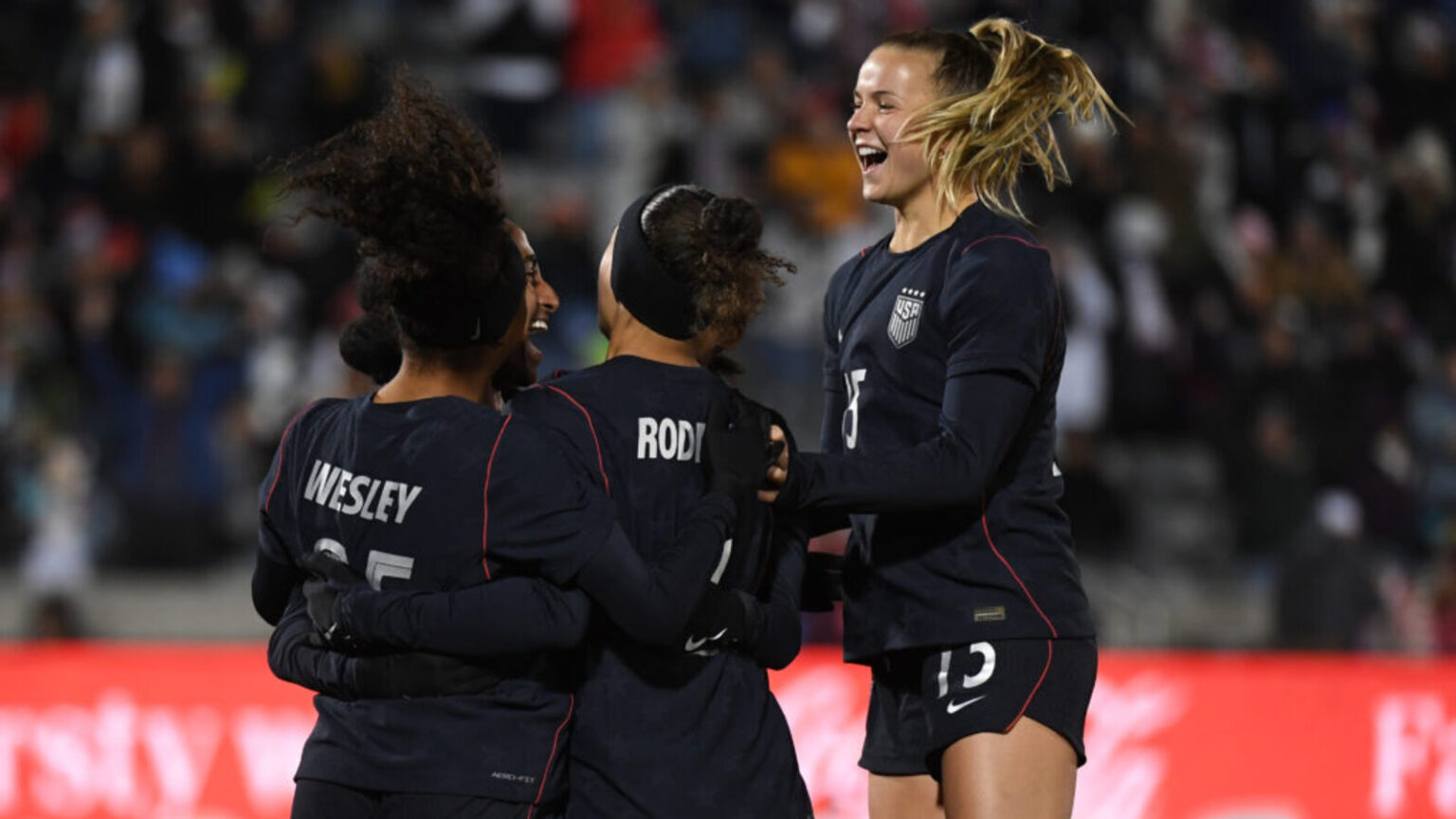 USWNT Triumphs 3-0 Against Japan with Defensive Skill and Experience