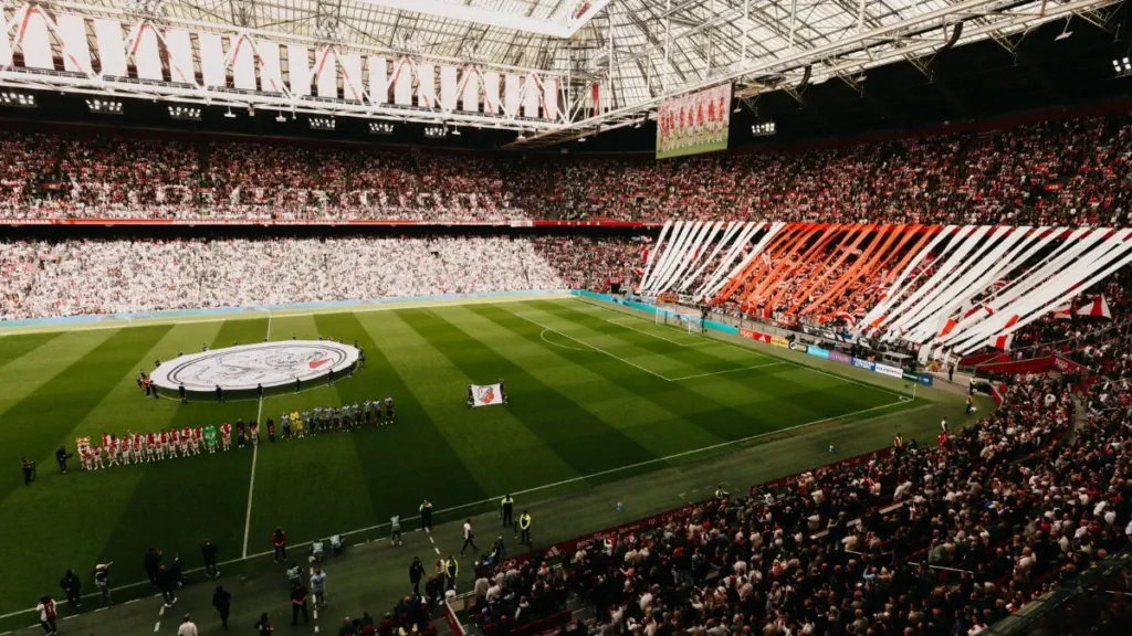 Ajax’s Next Season Coach Selected in Prepared Contract