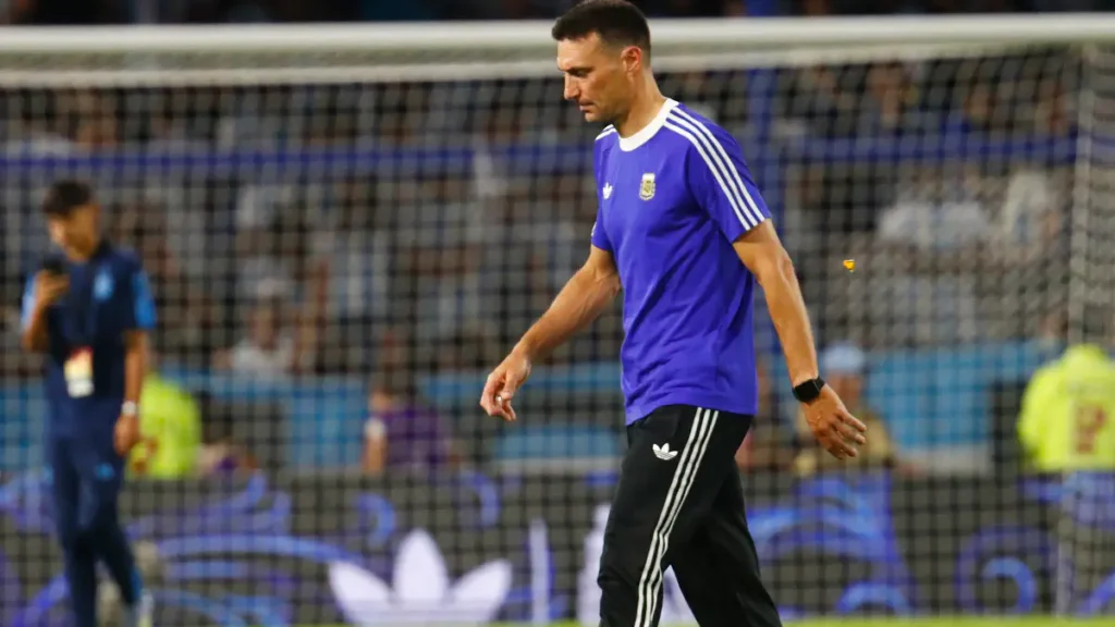 Argentina’s National Team Faces Off Against Famed Italian Club in Standoff
