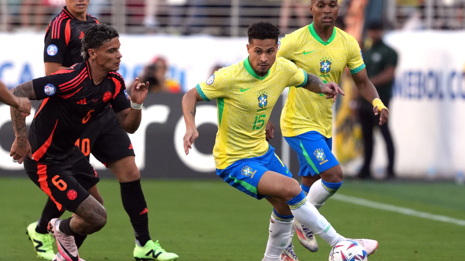 Atletico Madrid Nears €45 Million Agreement for Manchester United Midfielder Target