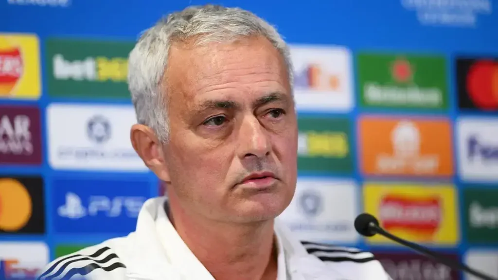 Benfica offers a proposal to José Mourinho Benfica offers a proposal to José Mourinho