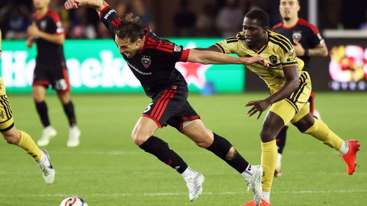 D.C. United Scores Late to Earn Home Draw Against St. Louis City