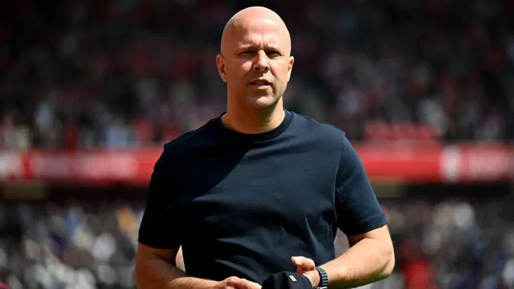 Liverpool Fans Call for Arne Slot’s Firing Amidst Club Bosses’ Support