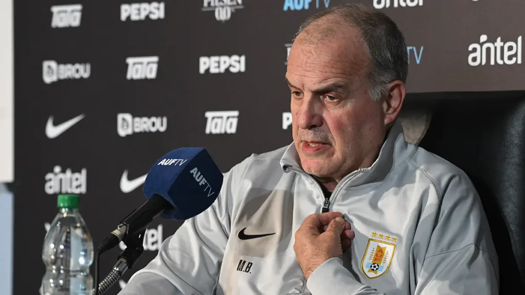 Marcelo Bielsa decides to step down from Uruguay national team
