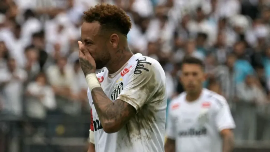 Neymar Substituted by Mistake in Brazil, Then Shown a Yellow Card