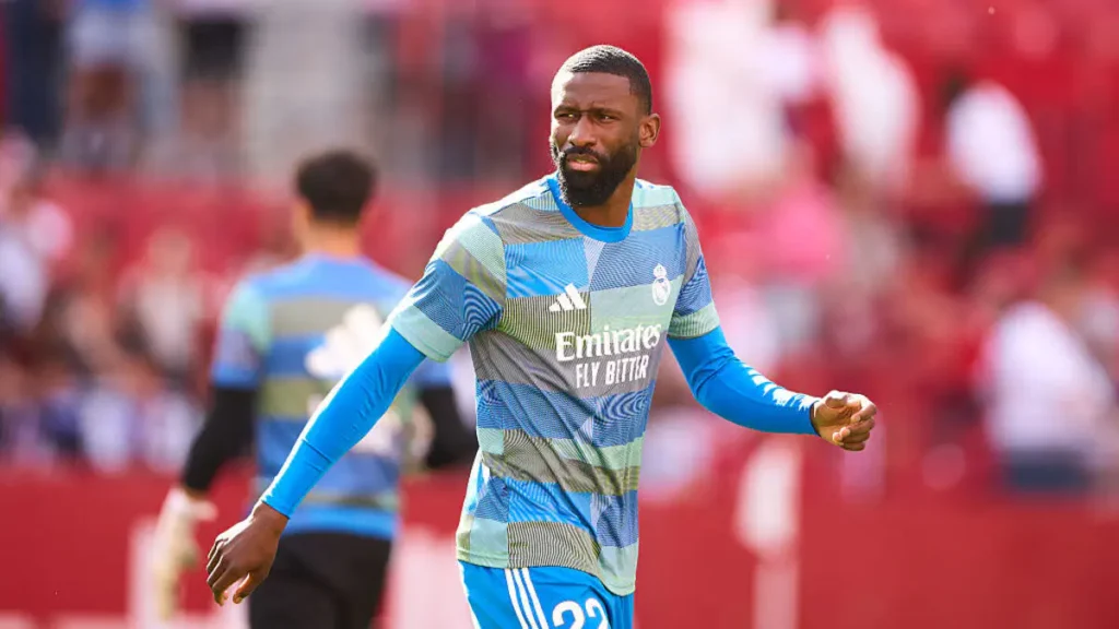 Real Madrid’s key defender still hasn’t started contract talks with the club Real Madrid’s key defender still hasn’t started contract talks with the club