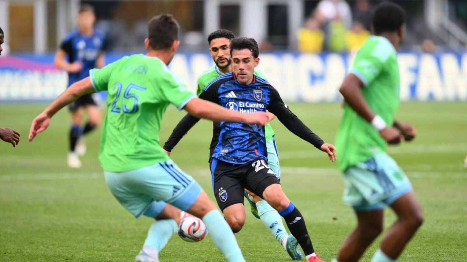 Sounders Dominate at Home, Defeat Earthquakes