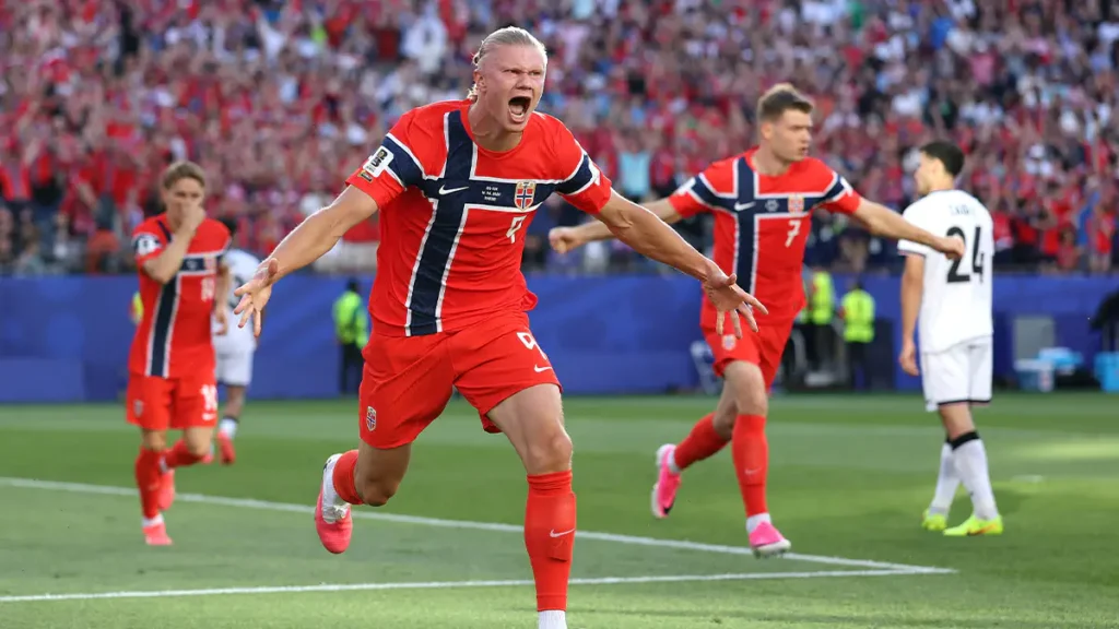 Erling Haaland Nets Two Goals Against Iraq, Matches Robert Lewandowski’s World Cup Record in Just 43 Minutes