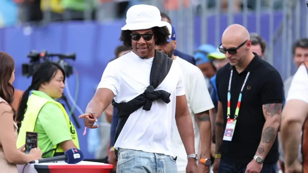 Jay-Z Makes a Splash at Côte d’Ivoire vs. Ecuador World Cup Match!