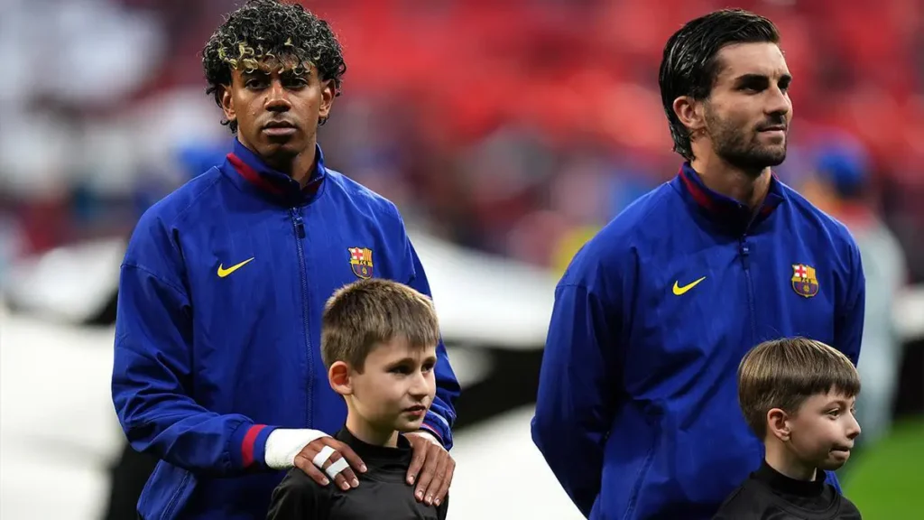 PSG Eyes Barcelona Star as Barcola Replacement in Upcoming Transfer Move PSG Eyes Barcelona Star as Barcola Replacement in Upcoming Transfer Move