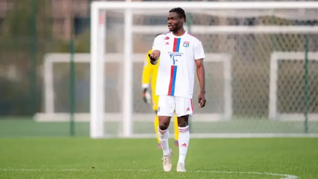 Prince Mbatshi Mukuba Departs France for Czech Republic