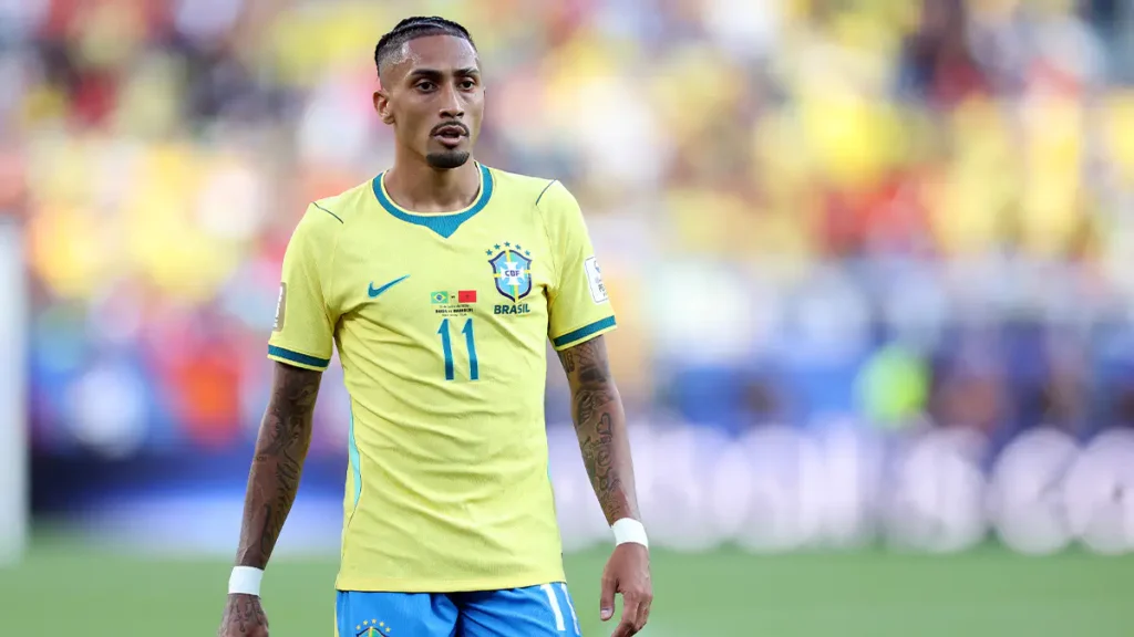 Raphinha Chooses His Next Move: Barcelona Star Set to Discuss Deal with Saudi Arabian Team Raphinha Chooses His Next Move: Barcelona Star Set to Discuss Deal with Saudi Arabian Team