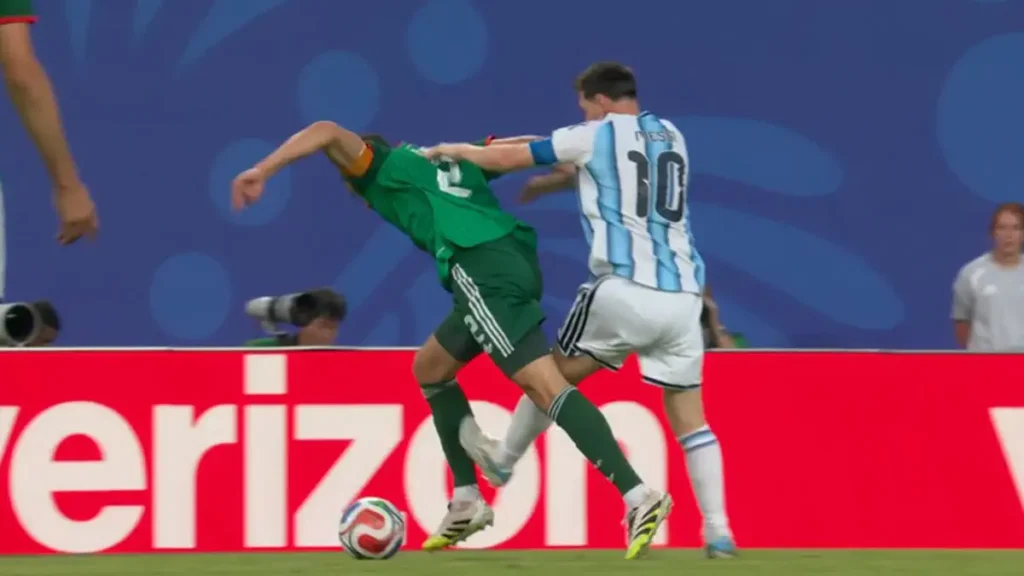 Referee lets Lionel Messi off the hook after rough foul, skips red card